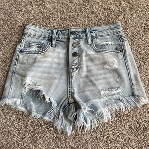 HIDDEN SOFIE LIGHT WASH HIGH WAIST SHORTS